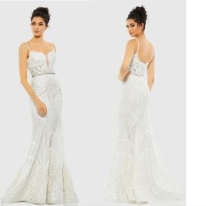 Mac Duggal Embroidered Sleeveless Plunge Neck Trumpet Gown Ombre sz 4 NWT